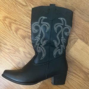 Black cowboy boots. Worn once. Women’s size 8.